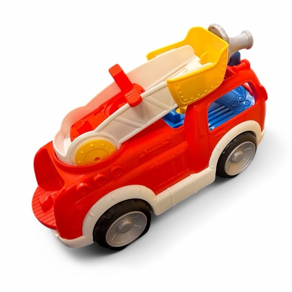 Fisher-Price Little People Lift ‘n Lower Fire Truck - Picture 5 of 11